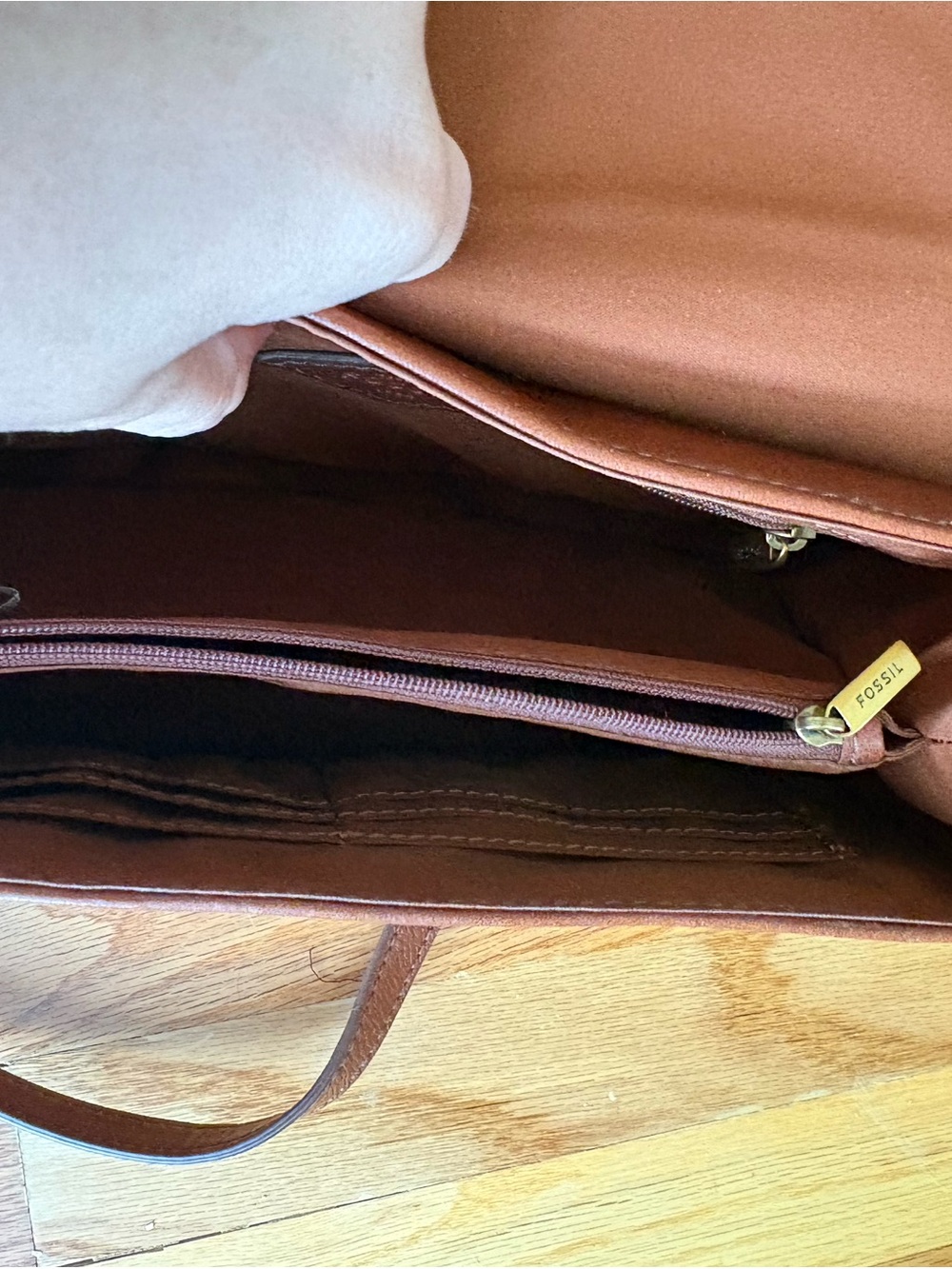 Fossil Brown Leather Crossbody Bag with Brass Accent - Picture 5 of 6